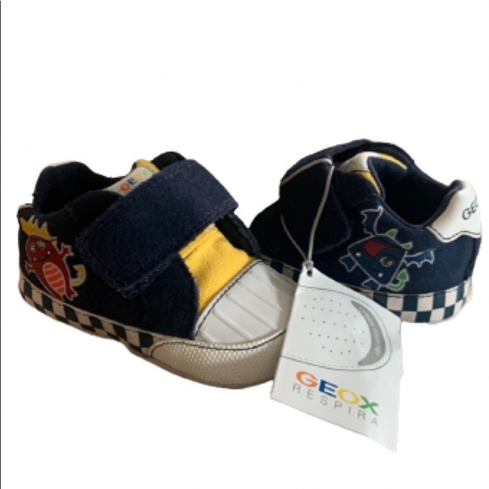 Geox respira baby Walker shoes size 4